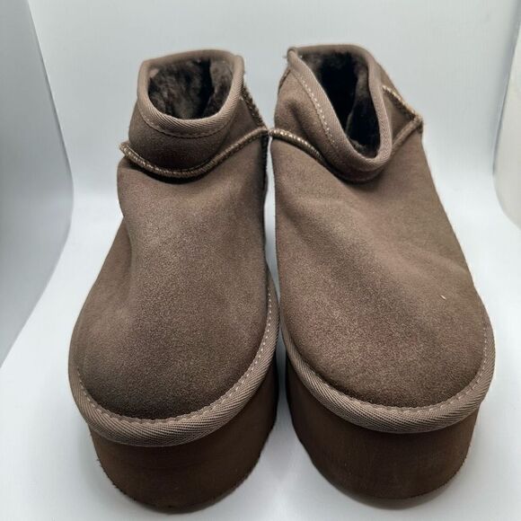 CUSHIONAIRE Women's Genuine Suede pull platform boot +Memory Foam 8 TAUPE - Picture 2 of 7